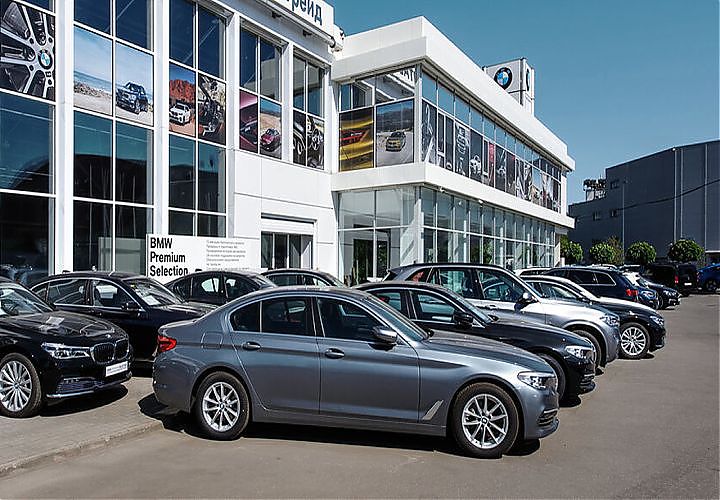 Партия парковочных подъемников MehPark для автосалона BMW